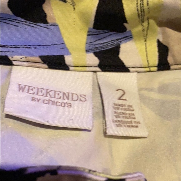 Chico’s Top.           A807 - Picture 5 of 5
